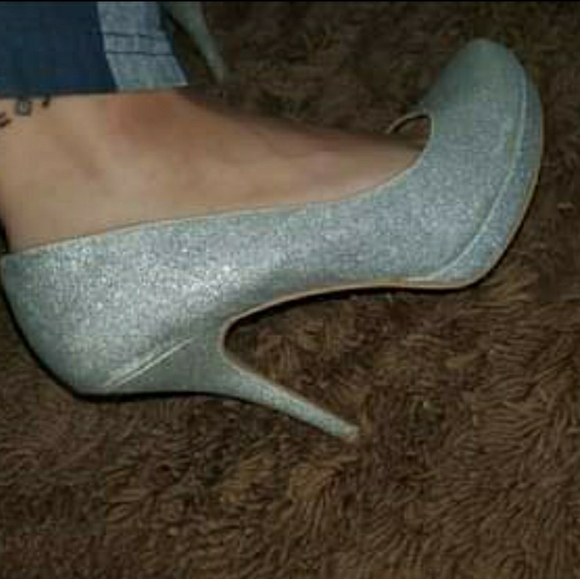Call it Spring Silver Sparkle Heels - Picture 2 of 2